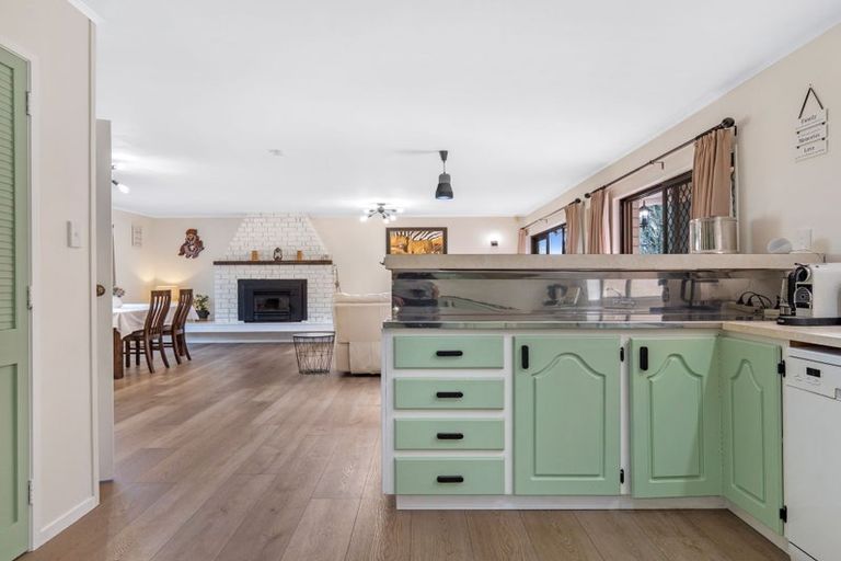 Photo of property in 8 Deodar Place, Totara Heights, Auckland, 2105