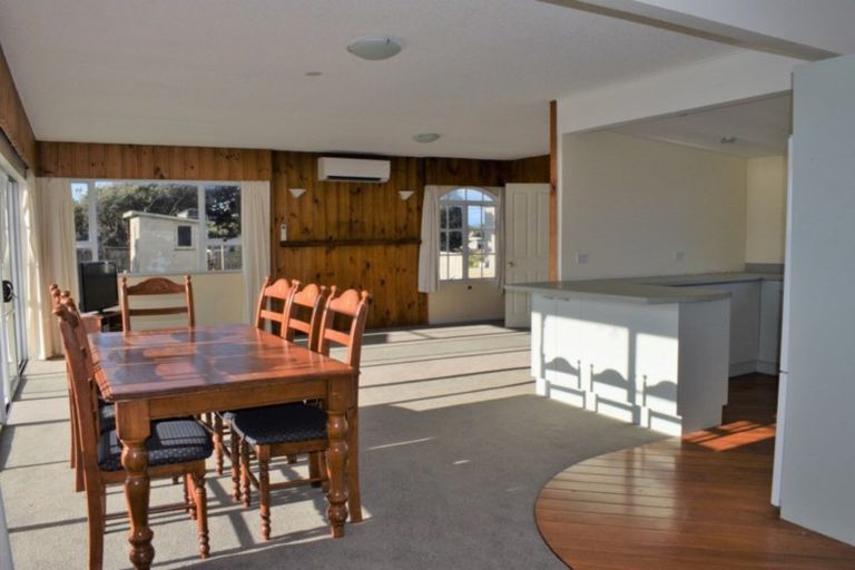 Photo of property in 68 Marine Parade, Otaki Beach, Otaki, 5512