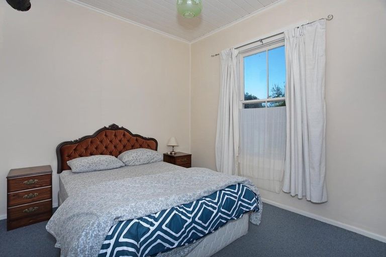 Photo of property in 6 George Street, Ohingaiti, Hunterville, 4785