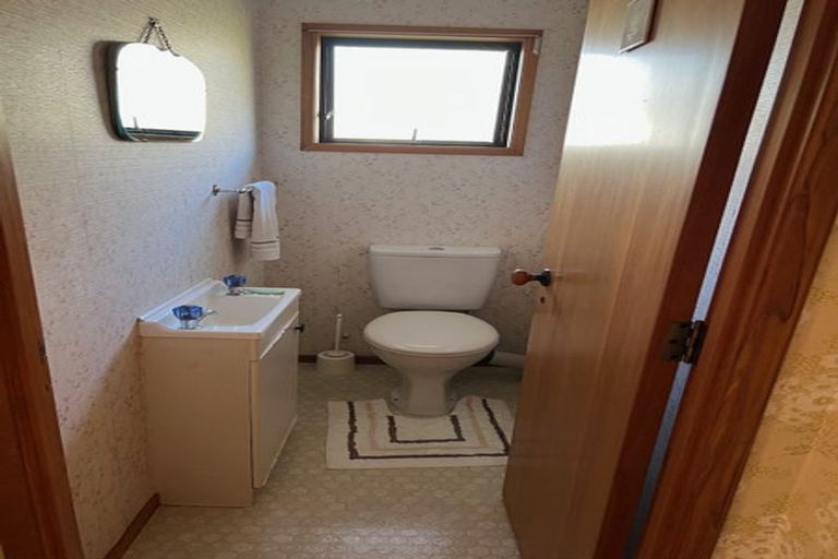 Photo of property in 4 Rae Road, Campbells Bay, Auckland, 0620