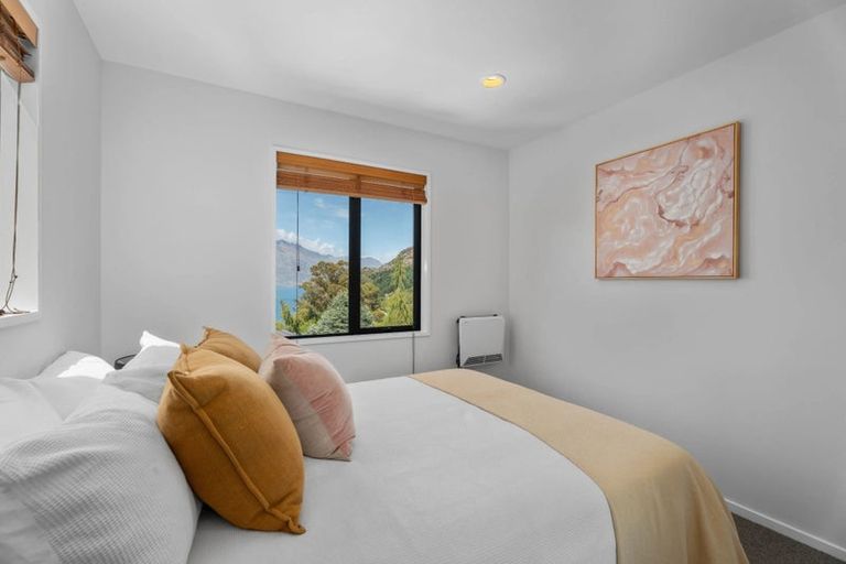 Photo of property in Arno Apartment, 6/8 Mckerrow Place, Sunshine Bay, Queenstown, 9300