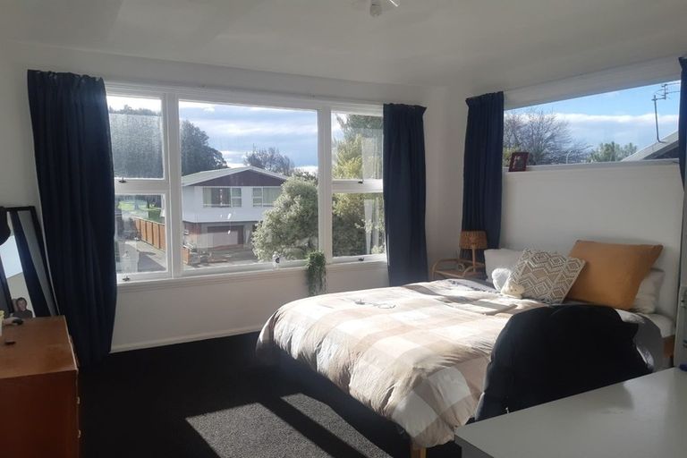 Photo of property in 2/2 Farnham Place, Ilam, Christchurch, 8041