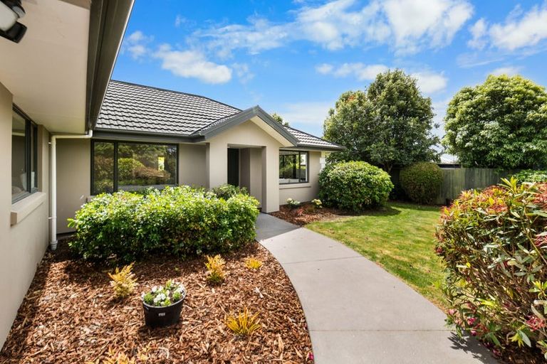 Photo of property in 15 Harrys Way, Redwood, Christchurch, 8051
