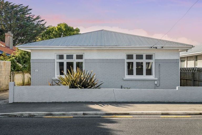 Photo of property in 41 Oxford Street, South Dunedin, Dunedin, 9012
