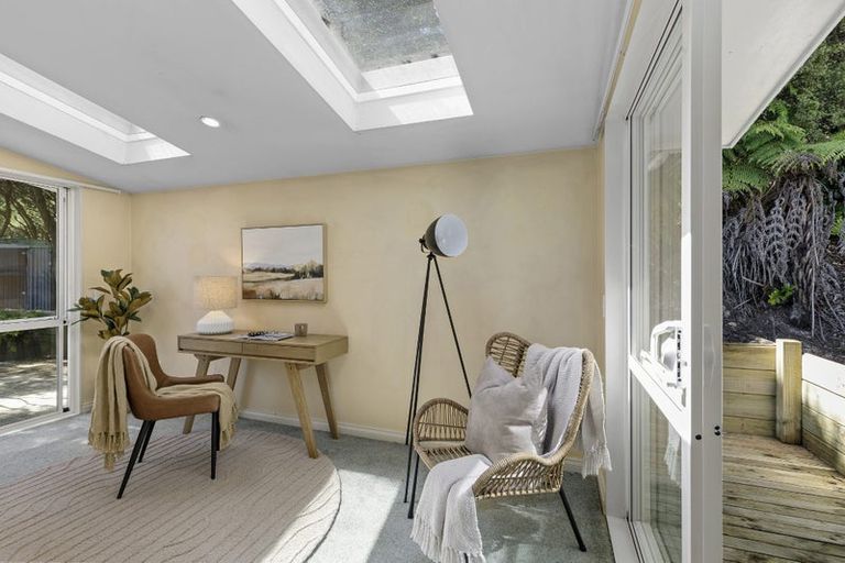 Photo of property in 233a Whites Line East, Waiwhetu, Lower Hutt, 5010