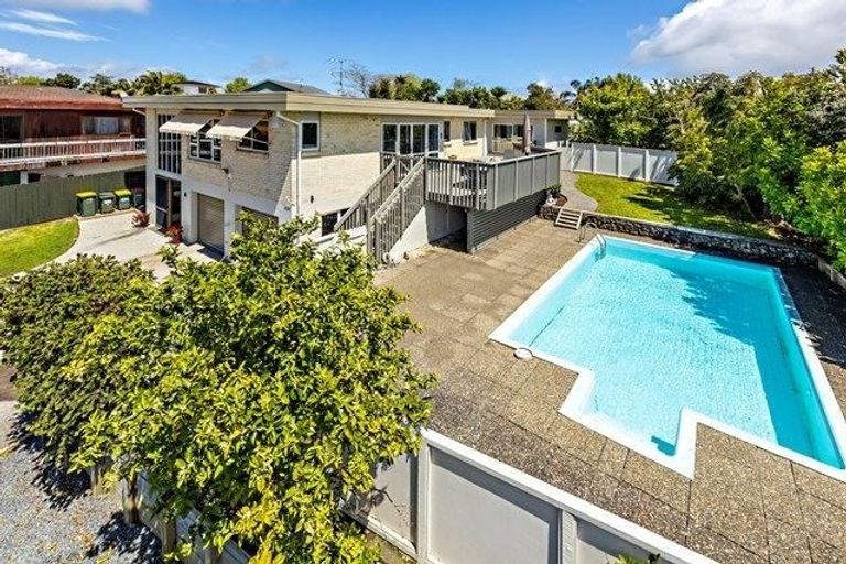 Photo of property in 10 Bothwell Place, Pahurehure, Papakura, 2113