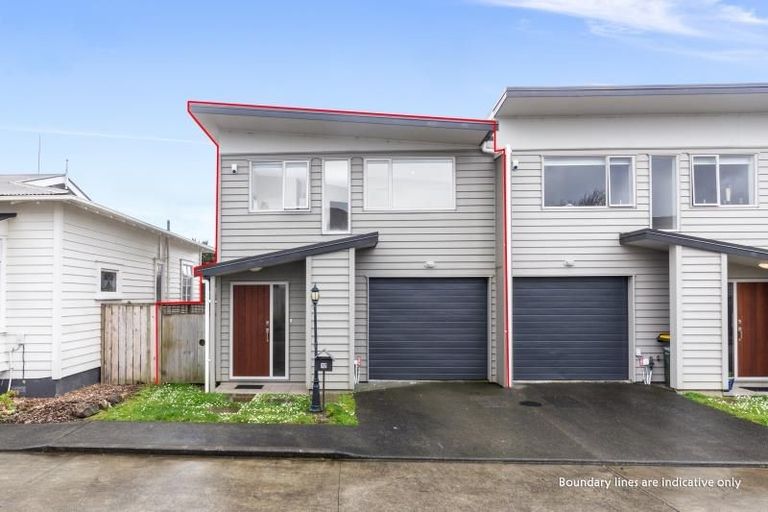 Photo of property in 17/45a Swanson Road, Henderson, Auckland, 0610