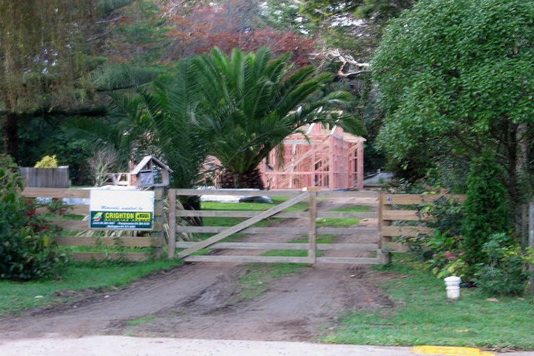 Photo of property in 41-43 Greenaway Road, Waikanae, 5036