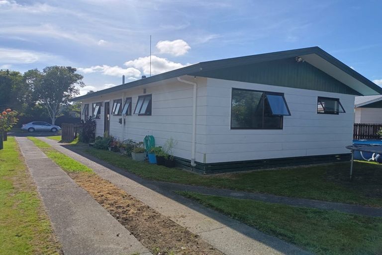 Photo of property in 19 Elmwood Crescent, Pukete, Hamilton, 3200