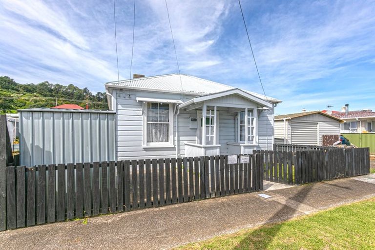 Photo of property in 717 Queen Sh25 Street, Thames, 3500