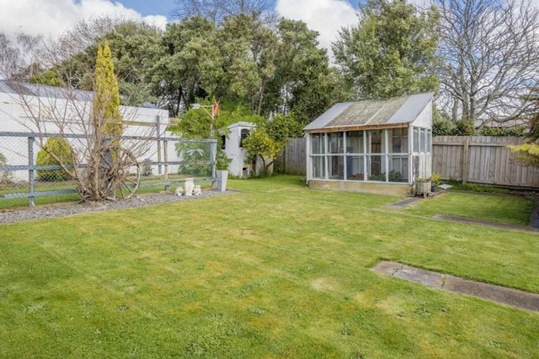 Photo of property in 94 Bartholomew Road, Levin, 5510