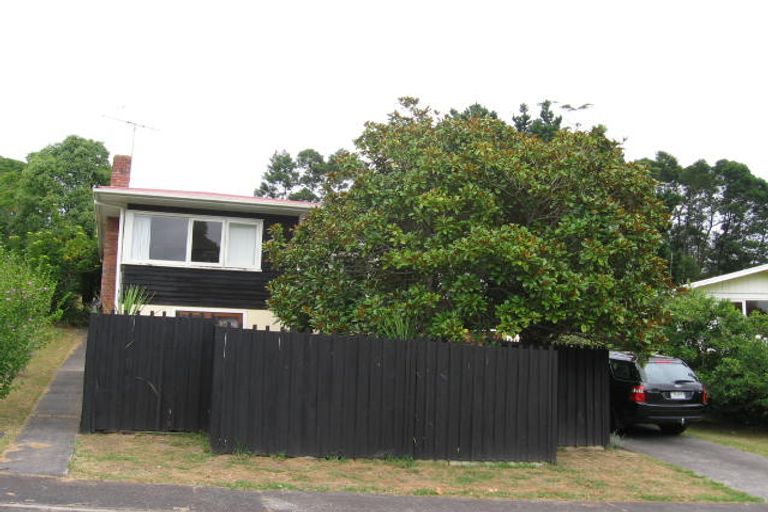 Photo of property in 69 Saffron Street, Birkdale, Auckland, 0626