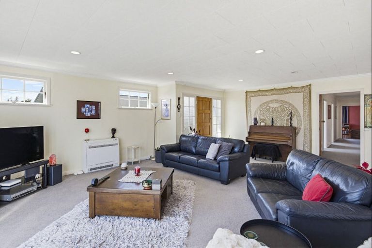 Photo of property in 6 Teoti Street, Paraparaumu Beach, Paraparaumu, 5032