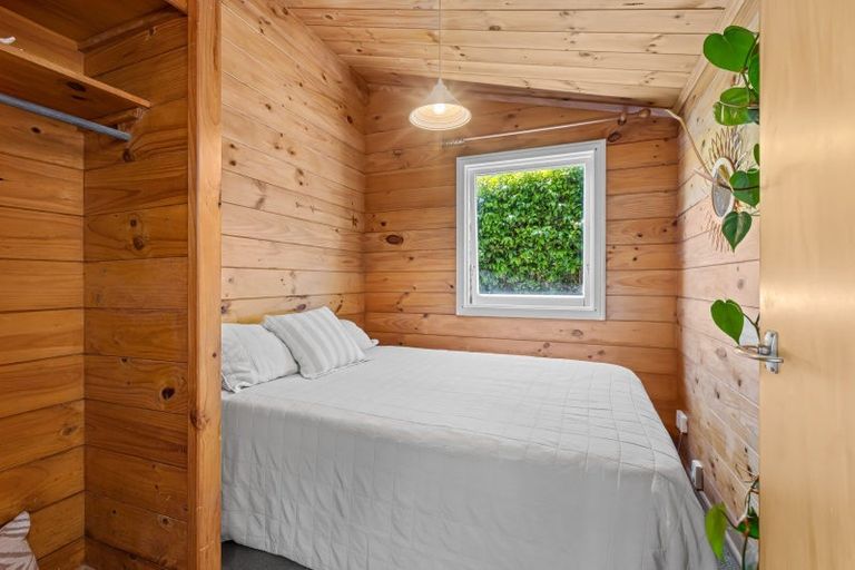 Photo of property in 30 De Luen Avenue, Tindalls Beach, Whangaparaoa, 0930