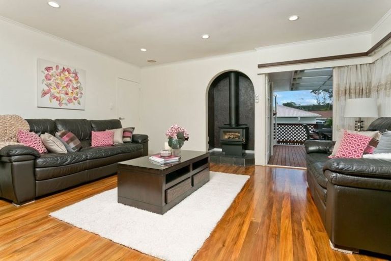 Photo of property in 18 Bentley Avenue, Glenfield, Auckland, 0629