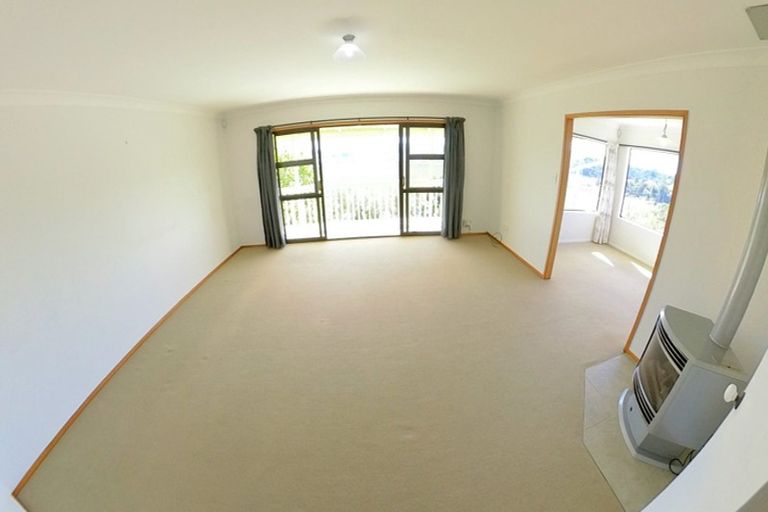 Photo of property in 30 Kokich Crescent, Onerahi, Whangarei, 0110