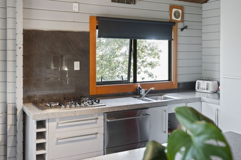 Photo of property in 12 Woodend Road, Woodend, 7610