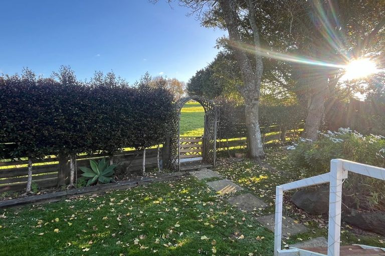 Photo of property in 23 Maungakiekie Avenue, Greenlane, Auckland, 1051