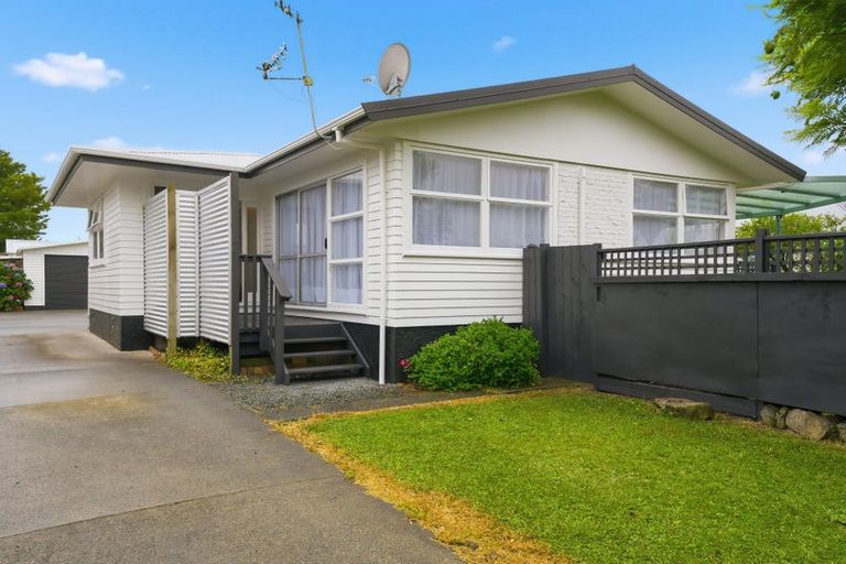 Photo of property in 23 Beazley Crescent, Tikipunga, Whangarei, 0112