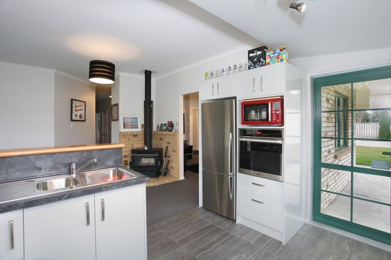 Photo of property in 8 Brandon Hall Road, Bulls, 4894