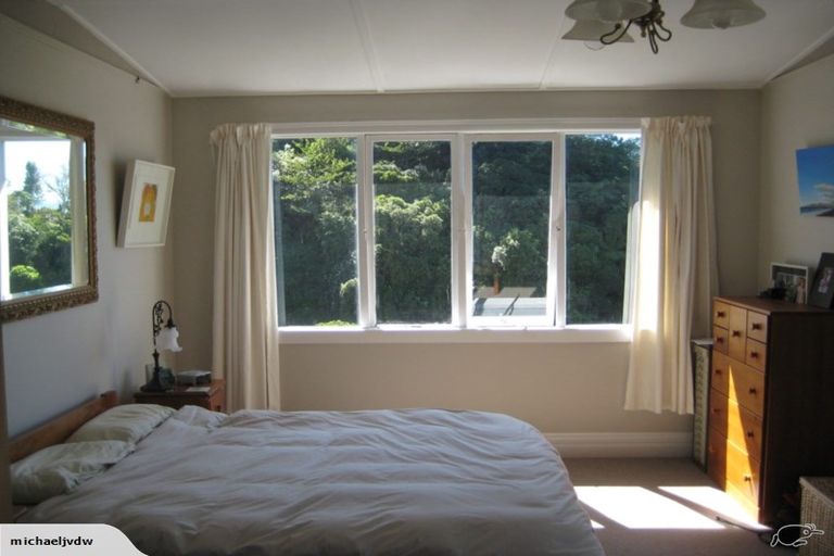 Photo of property in 26 Northland Road, Northland, Wellington, 6012