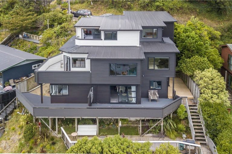 Photo of property in 83 Tannadyce Street, Strathmore Park, Wellington, 6022