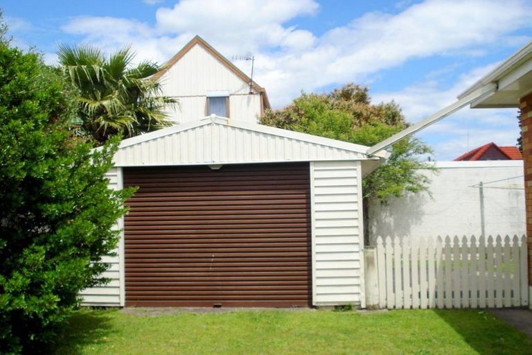 Photo of property in 498b Devonport Road, Tauranga South, Tauranga, 3112