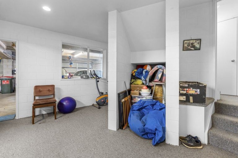 Photo of property in 15 Townsend Road, Paraite, New Plymouth, 4373