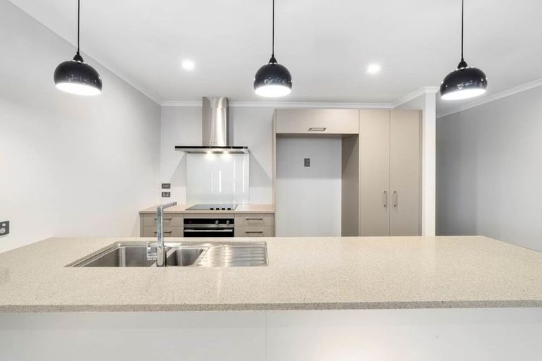 Photo of property in 17 Gibboney Place, Pokeno, 2402