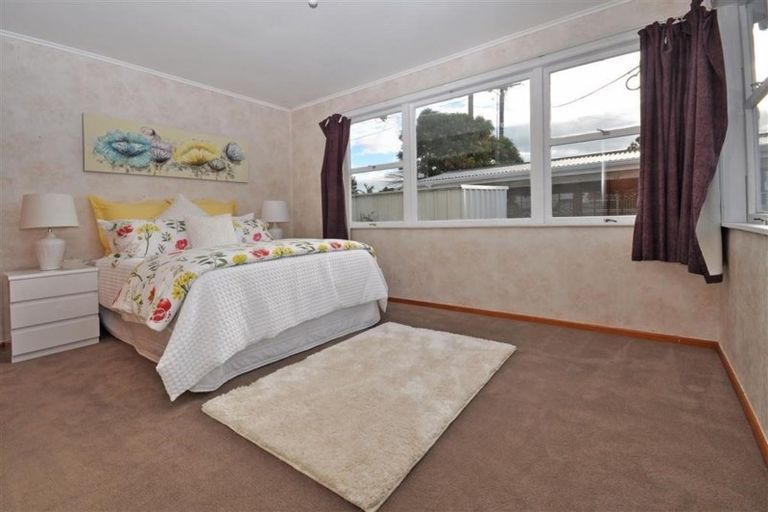 Photo of property in 216a Sturges Road, Henderson, Auckland, 0612