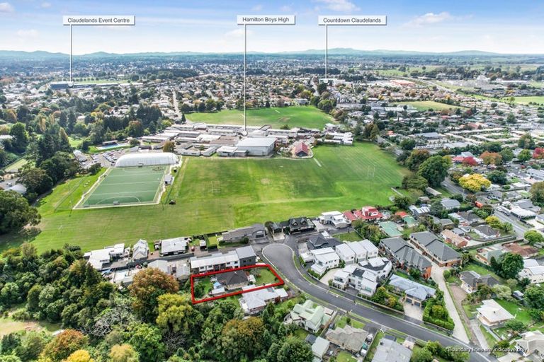 Photo of property in 15 Kelvin Place, Hamilton East, Hamilton, 3216