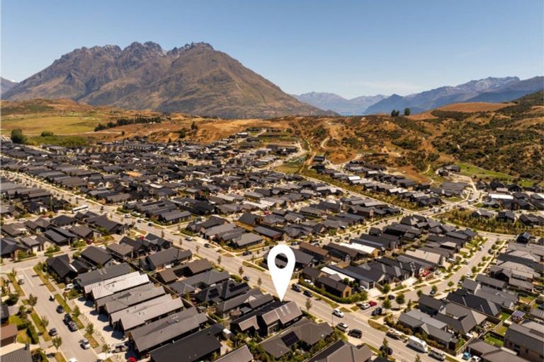 Photo of property in 9 Howden Drive, Jacks Point, 9371