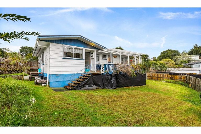 Photo of property in 23 Contessa Drive, Glenfield, Auckland, 0629