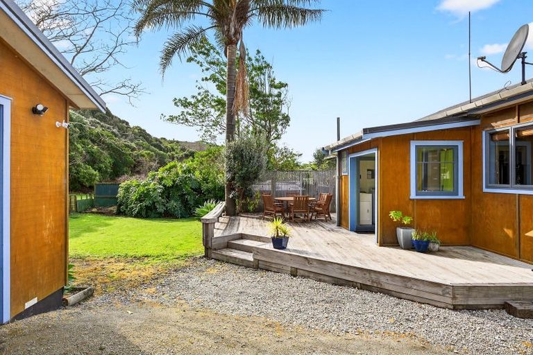 Photo of property in 49 Moana Road, Okitu, Gisborne, 4010