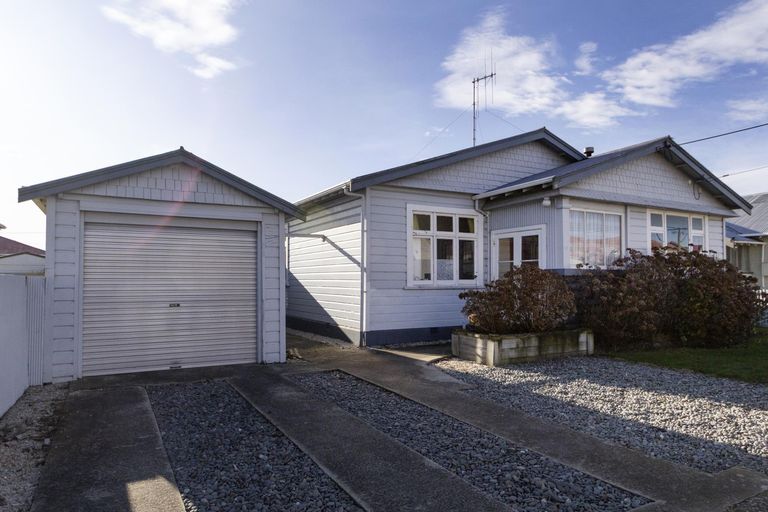 Photo of property in 16 Foyle Street, Oamaru North, Oamaru, 9400