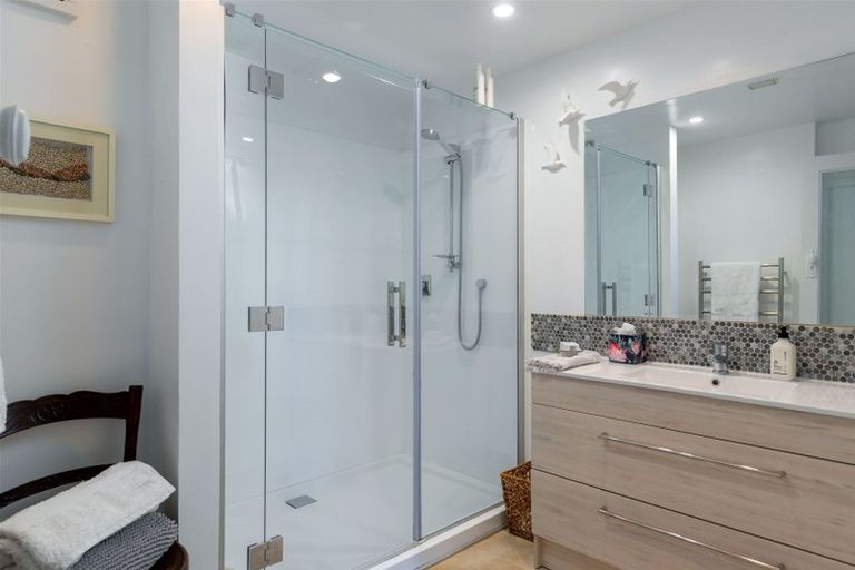 Photo of property in 4 Amelia Crescent, Waikawa, Picton, 7220