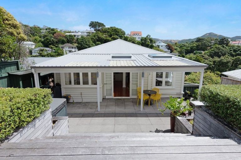 Photo of property in 2 Highland Crescent, Wadestown, Wellington, 6012