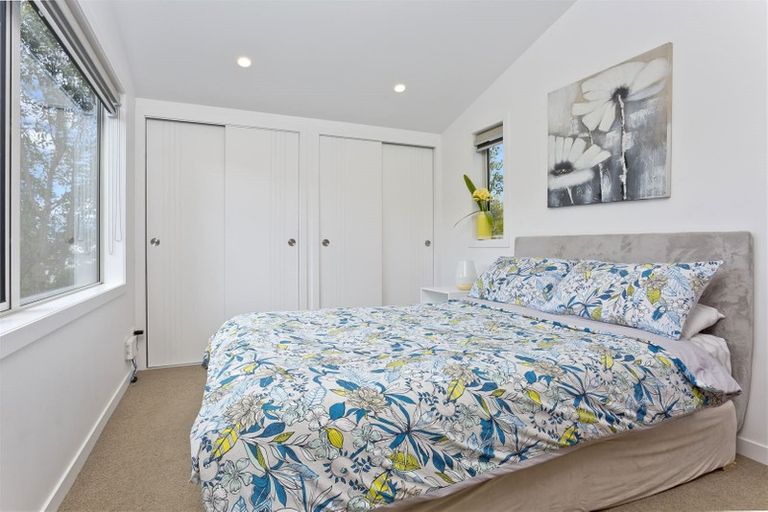 Photo of property in 100 Kowhai Road, Campbells Bay, Auckland, 0630