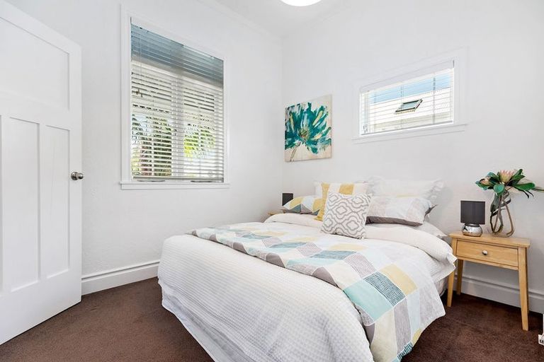 Photo of property in 12 Domain Street, Devonport, Auckland, 0624