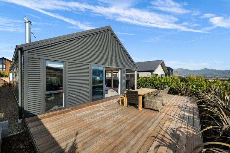 Photo of property in 6 Mcneil Crescent, Wanaka, 9305
