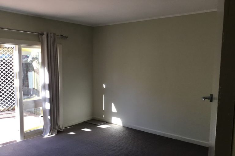 Photo of property in 20 Dallinghoe Crescent, Milford, Auckland, 0620