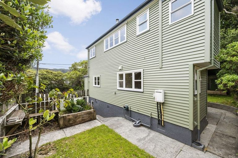 Photo of property in 23a Gloucester Street, Wilton, Wellington, 6012