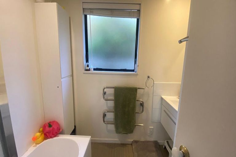 Photo of property in 16b Trinidad Crescent, Grenada Village, Wellington, 6037