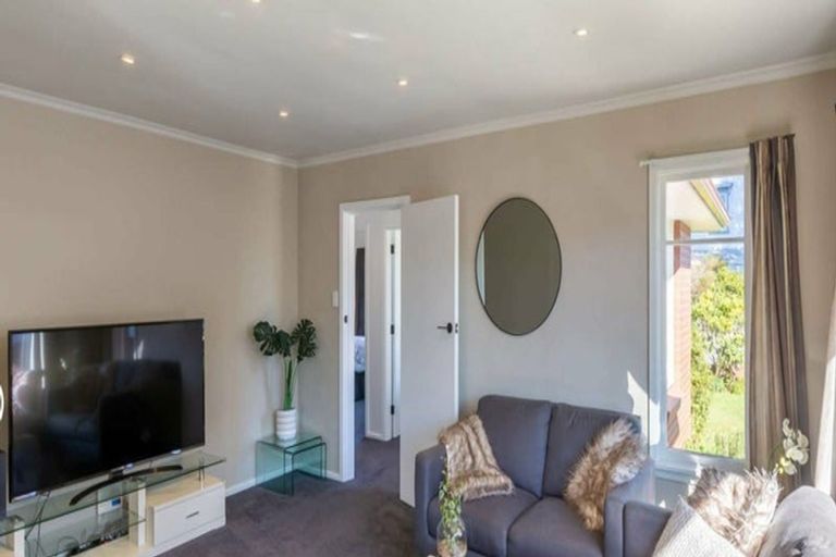 Photo of property in 6 Kinnaird Place, Hillmorton, Christchurch, 8025