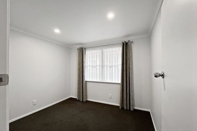 Photo of property in 5 Abraham Crescent, Milson, Palmerston North, 4414