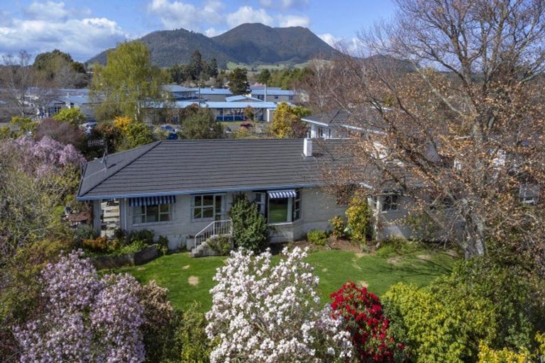 Photo of property in 31 Kotare Street, Hilltop, Taupo, 3330