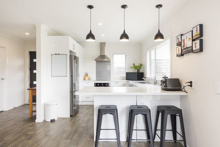 Photo of property in 21 Wescombe Grove, Feilding, 4702