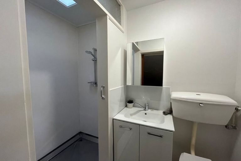 Photo of property in 16 Cashmere Road, Cashmere, Christchurch, 8022