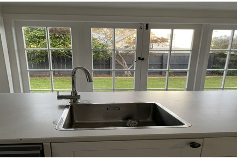 Photo of property in 72 William Street, Petone, Lower Hutt, 5012