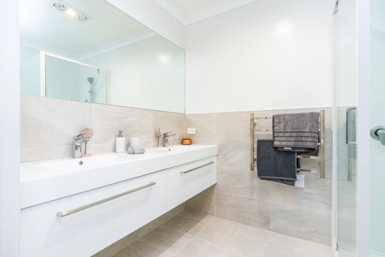 Photo of property in 43 Stace Hopper Drive, One Tree Point, 0118